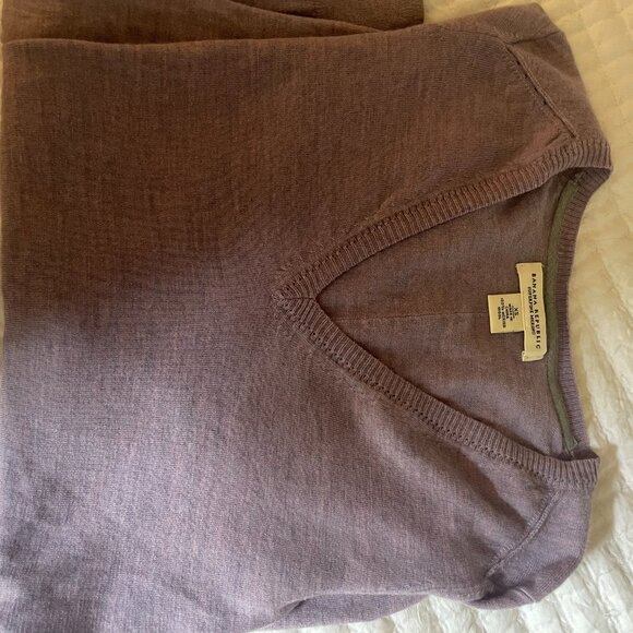 Banana Republic Cashmere Sweater - Picture 3 of 3